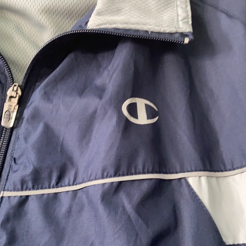 Men’s Champion Windbreaker - Picture 5 of 8
